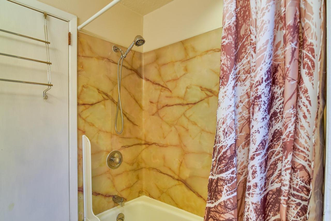 Private Hot Tub, Porch And Patio * Portland